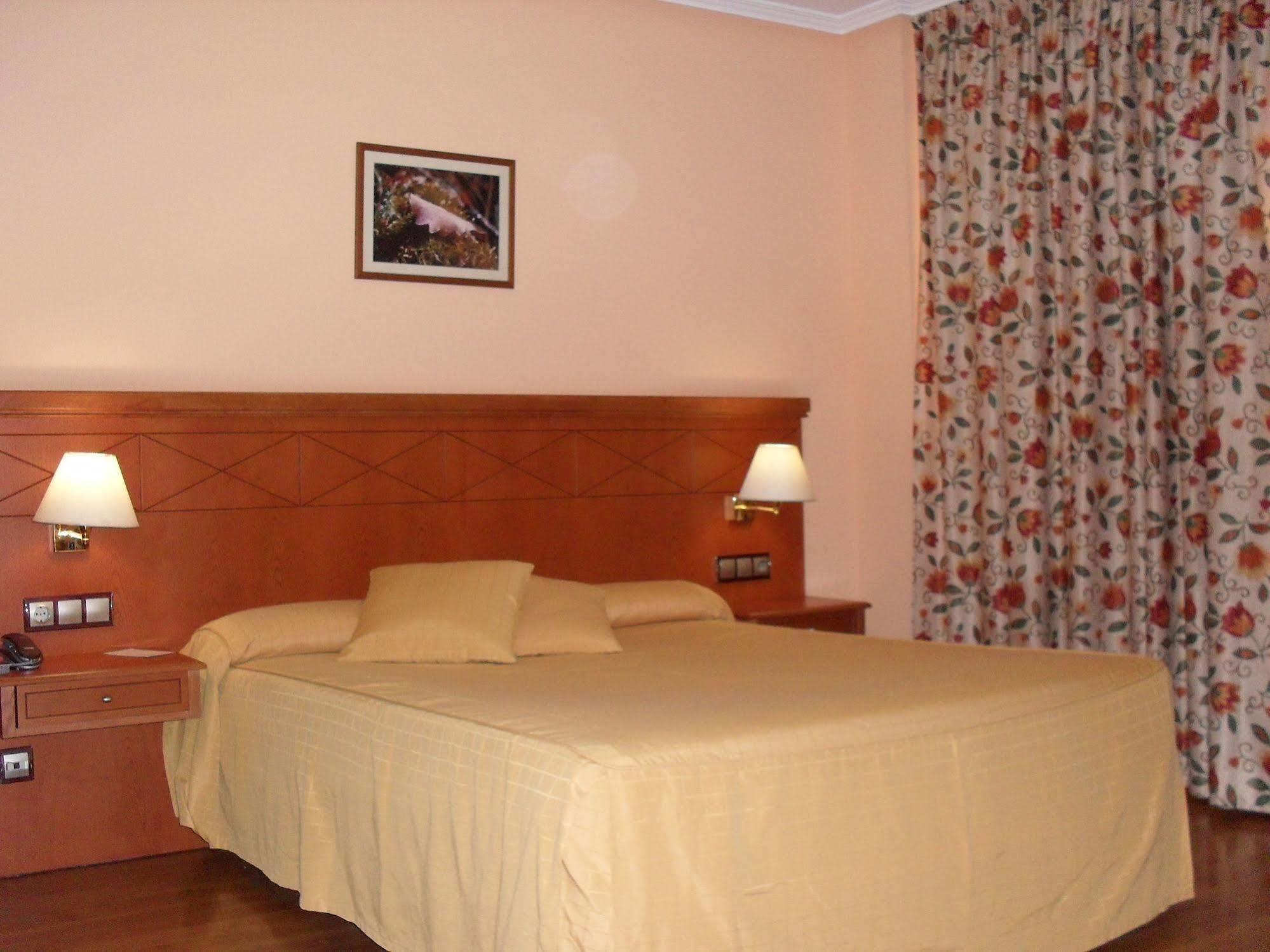 Hotel Camino Real Arcahueja Extérieur photo